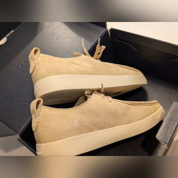 Everlane Desert Shoe Suede Desert Pebble Mens 10.5 Minimalist NIB Preppy Classic - Picture 5 of 7